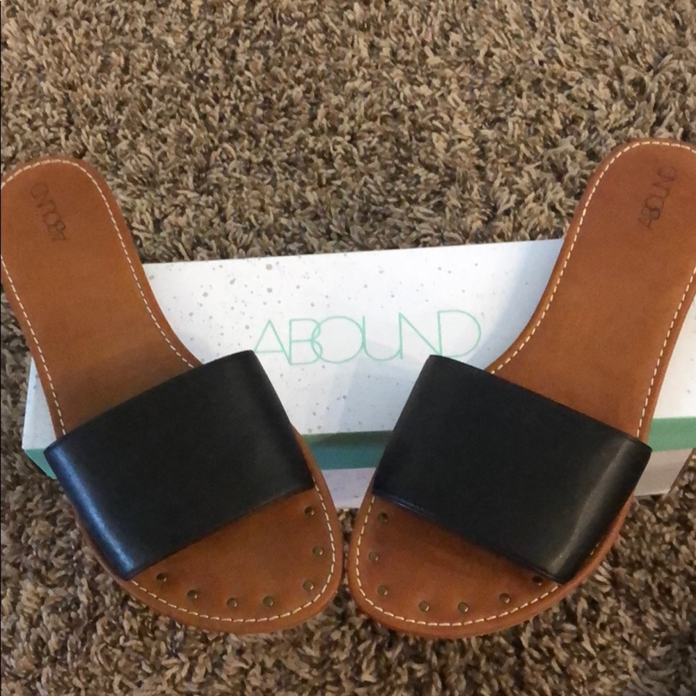Abound Black Faux Leather Womens sz 10 shoes